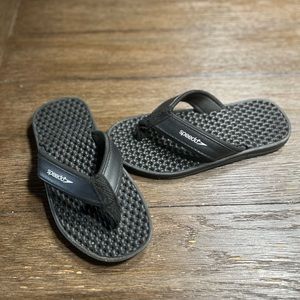 Speedo sandals size 6